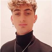 Alumno que ha terminado bachiller de ciencias sociales y humanidades y que puede enseñar materias de Primaria,de ESO i de Bachiller social